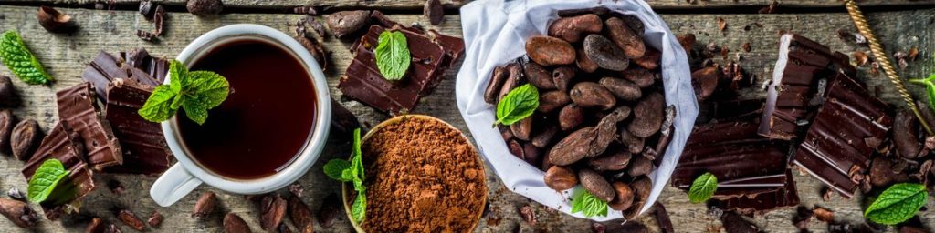 Bohnen Schokolade und Kakaogetränk geben Antwort auf: Was ist Kakao? 