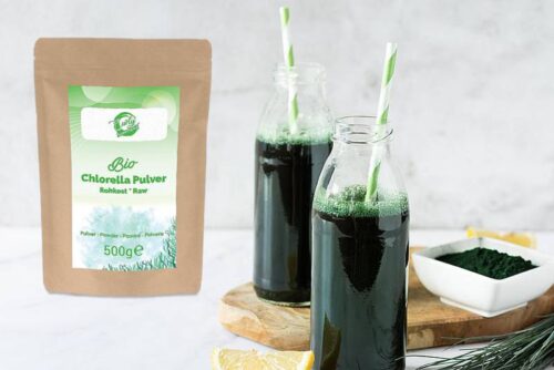 Chlorella Pulver mit Smoothie