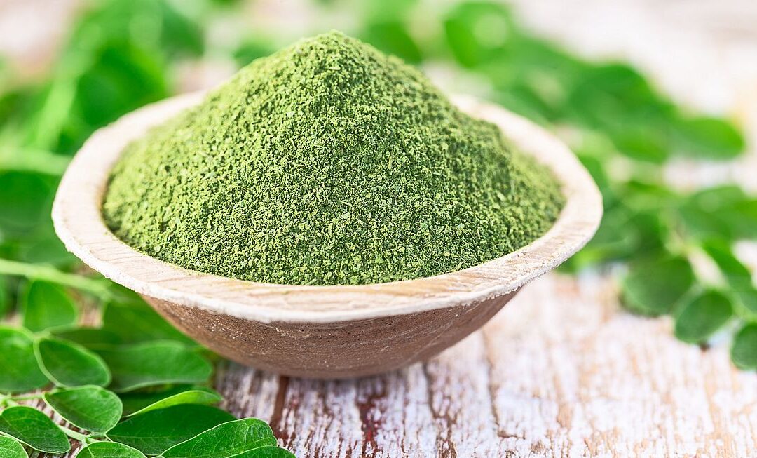 Moringa Einnahme und Dosierung: Wie du optimal in den Tag startest